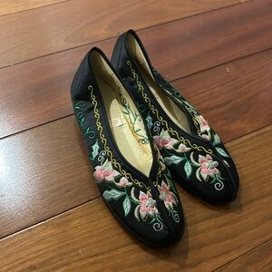 Chinese Silk Embroidered Slipper Shoes sz 7